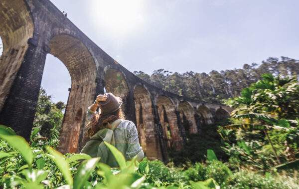 Sri Lanka with Friends: Temple, Tea & Highland Highs!