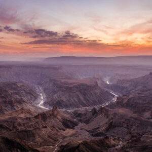 Namibia Roadtrip: Canyonscape & Safari Adventure