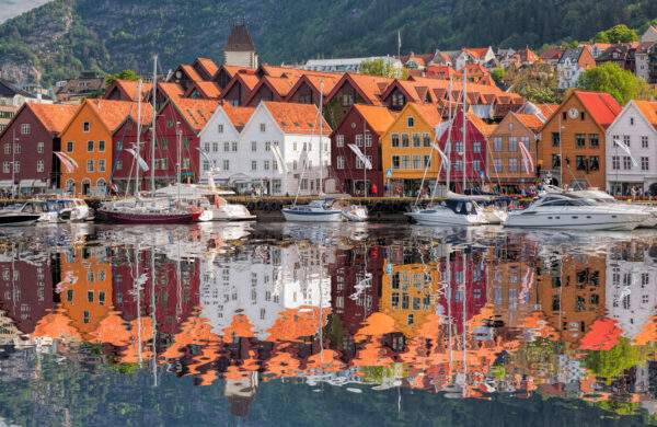Abenteuer Südnorwegen: Roadtrip zu Fjorden & Wasserfällen