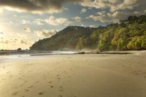 Costa Rica Roadtrip: Jungle Nights, Caribbean Vibes & Pura Vida!